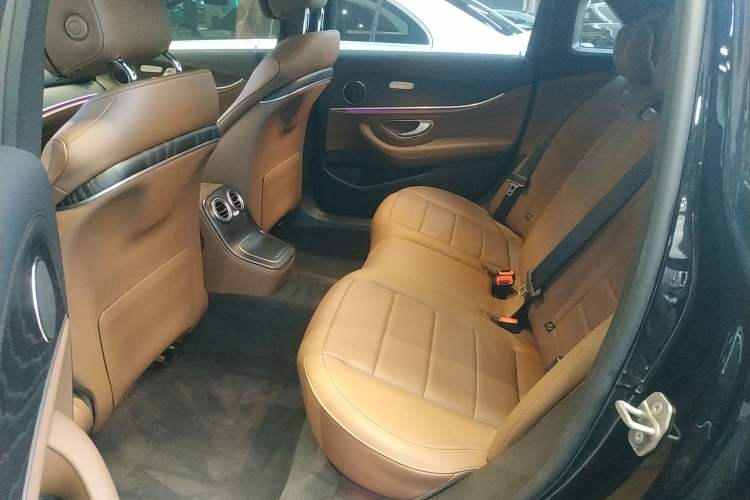 Used Mercedes-Benz E-Class 2022 E 300 L Sporty and Stylish Model
