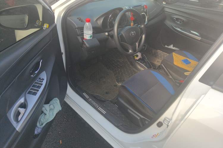 Used Toyota YARiS L 2017 1.5G CVT JingSu Model with Upgraded Sunroof
