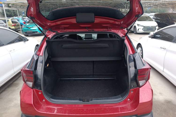 Used Toyota YARiS L 2021 X-Trail X 1.5L CVT Prestige Edition
