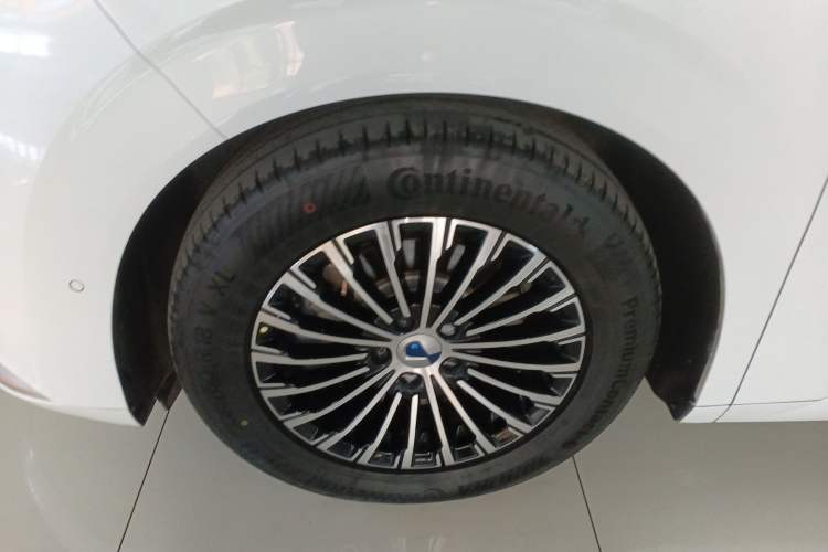 Used Denza D9 2024 DM-i 980 Four-Wheel Drive Flagship Model