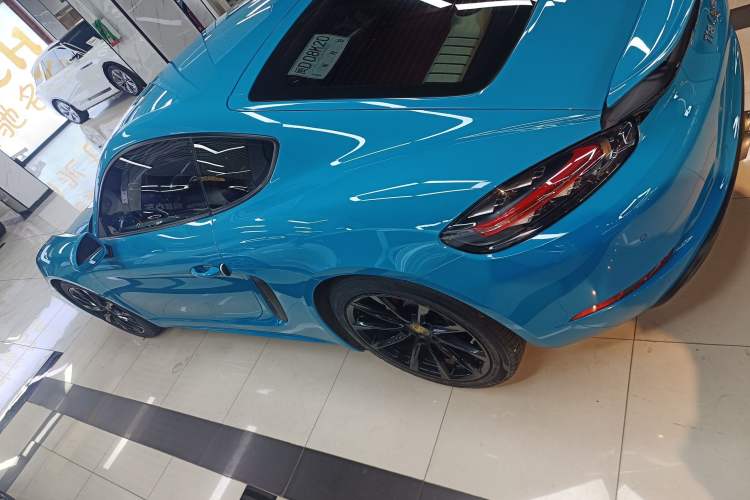 Used Porsche 718 2018 Cayman 2.0T
