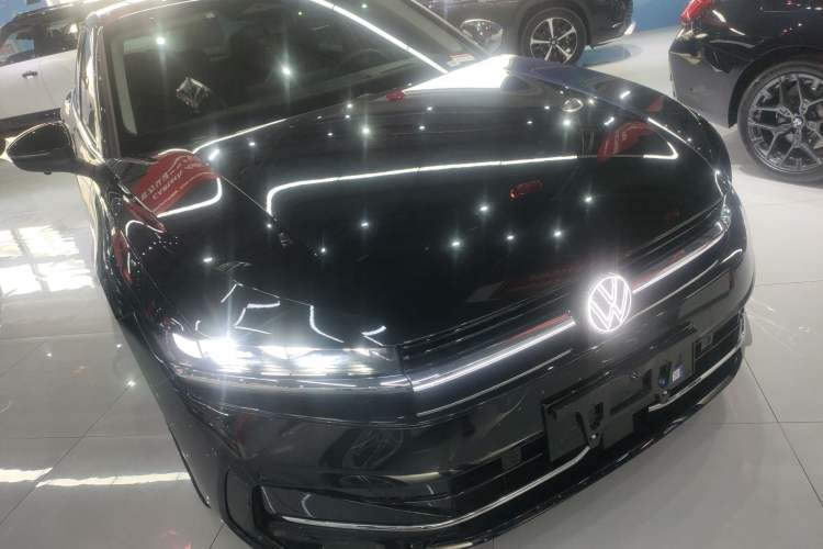 Used Volkswagen Magotan 2024 380TSI DSG Prestige Edition DaMai Package
