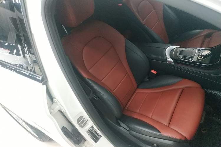 Used Mercedes-Benz GLC Coupe 2020 GLC 260 4MATIC Coupe SUV
