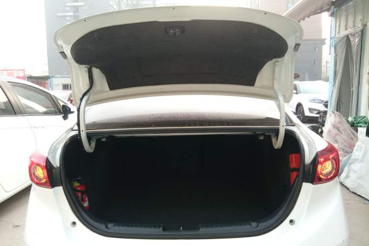 Used Mazda Mazda 3 Axela 2017 Sedan 1.5L Automatic Luxury Model Emission Standard China V
