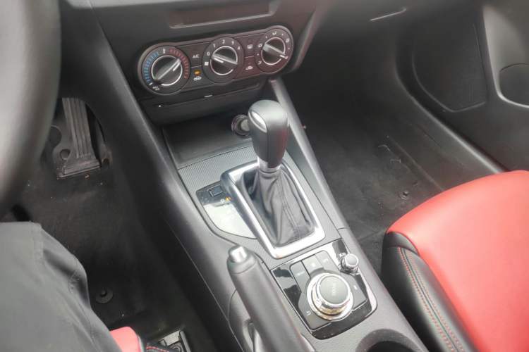 Used Mazda Mazda 3 Axela 2016 Sedan 1.5L Automatic Comfort Model
