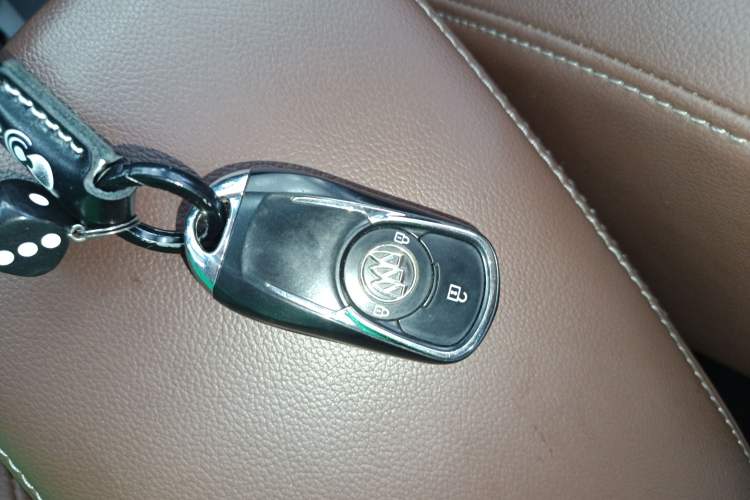 Used Buick GL6 2018 18T 6-Seater Prestige Model
