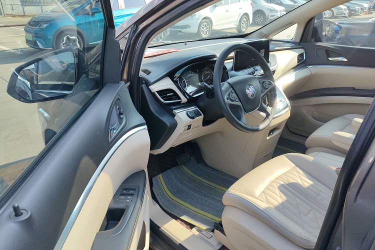 Used Buick GL8 2023 Land Executive Class 652T Luxury Model