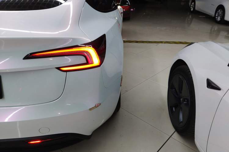 Used Tesla Model 3 2023 Rear-Wheel-Drive Version