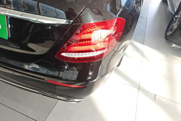 Used Mercedes-Benz E-Class 2019 E 200 L
