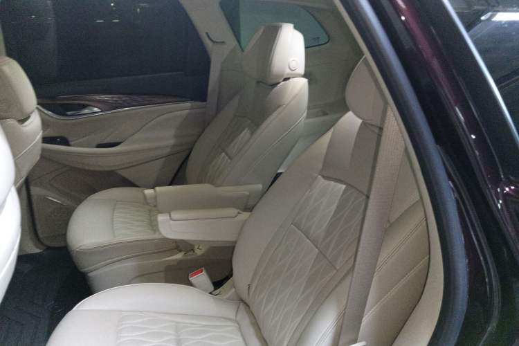 Used Buick Enclave 2022 652T 4x4 Avenir 6-Seater
