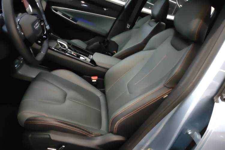 Used Geely Auto Emgrand X7 Sport 2024 1.5TD Prestige Edition
