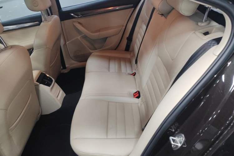 Used Skoda Octavia 2015 1.4TSI DSG Yijun Edition
