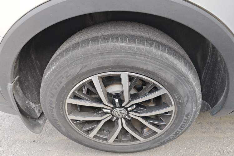 Used Volkswagen Tiguan L 2018 330TSI Automatic Two-Wheel Drive Luxury Edition
