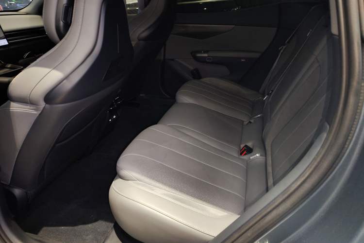 Used Lynk & Co 07 2024 EM-P 126 Long-Range Ultra
