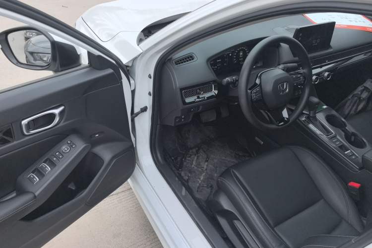 Used Honda Civic 2023 240TURBO CVT Dynamic Edition
