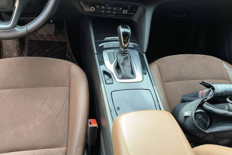 Used Buick Regal 2019 20T Elite Version China VI Standard