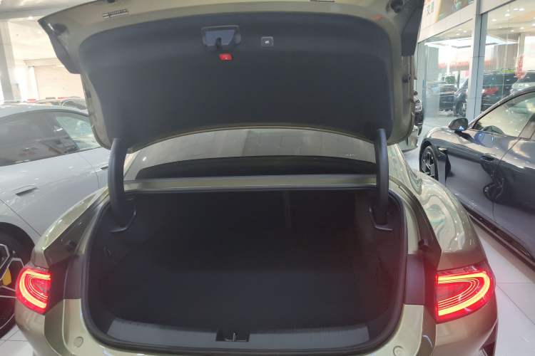 Used  SU7 2024 Four-Wheel Drive Ultra-Long Range Advanced Intelligent Driving Max Edition
