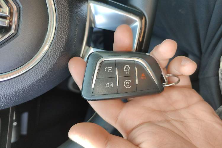 Used MG HS 2020 20T Automatic Two-Wheel Drive Ultra-Luxury Version China VI Standard
