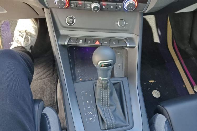 Used Audi Q3 2024 40 TFSI Fashion Dynamic Model
