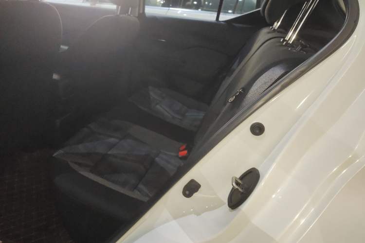 Used Nissan Kicks 2020 1.5L XL CVT Cool Enjoyment Edition
