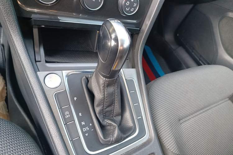 Used Volkswagen Golf 2018 230TSI Automatic Comfort Model
