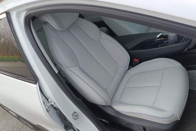 Used Buick E4 2023 Deluxe Edition
