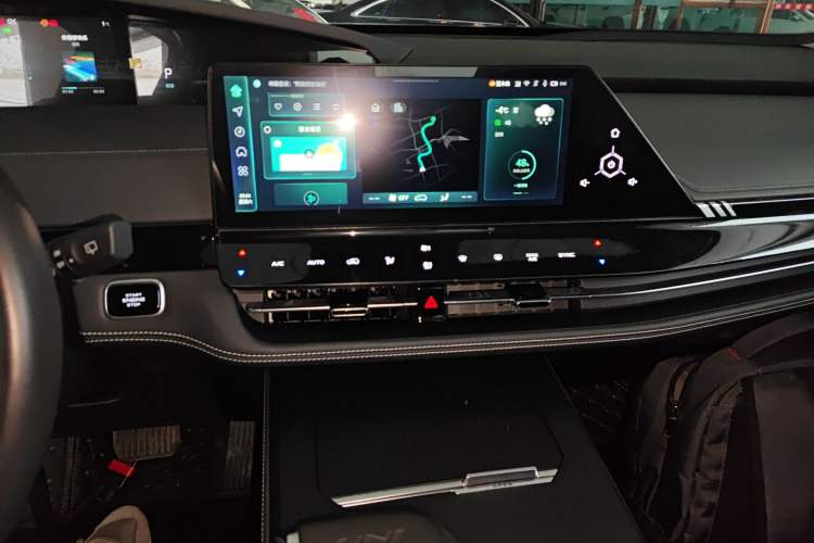 Used Changan UNI-K 2023 2.0T Two-Wheel Drive YueShang Trim
