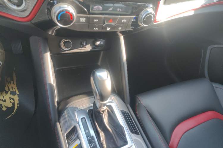 Used Changan CS55 2018 1.5T Automatic Colorful Edition China V Standard
