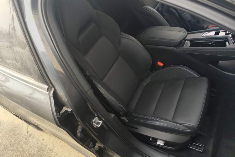 Used Lynk & Co 03 2023 1.5TD DCT JingPro
