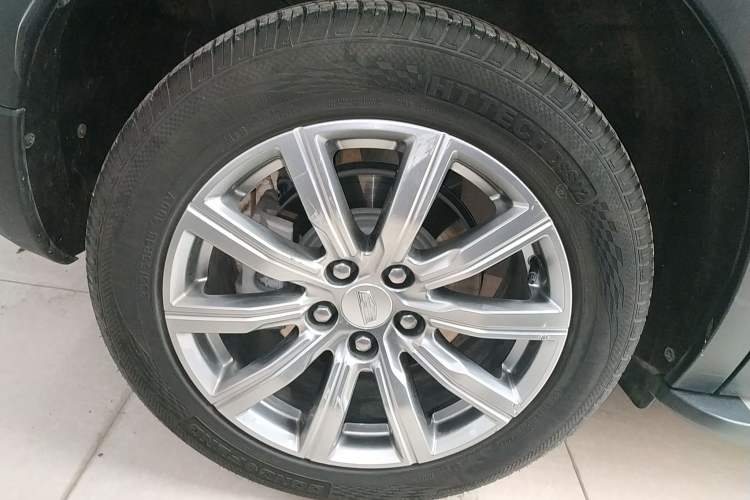 Used Cadillac XT4 2018 28T Two-Wheel Drive Leading Version
