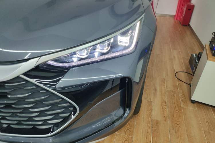 Used BYD Tang New Energy 2024 DM-i Glory Edition 112KM Flagship Model
