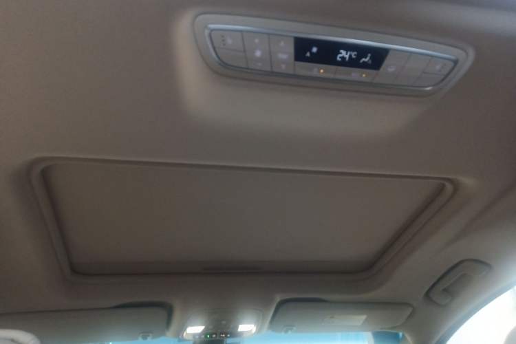 Used Buick GL8 2023 ES Lu Zun Deluxe Model
