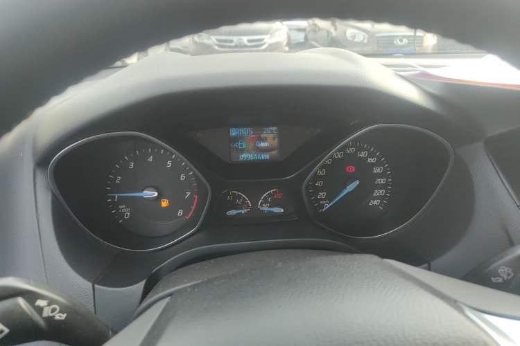 Used Ford Focus 2012 Sedan 1.6L Automatic Fashion Edition