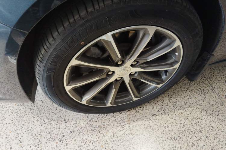 Used Buick LaCrosse 2022 652T Luxury Version