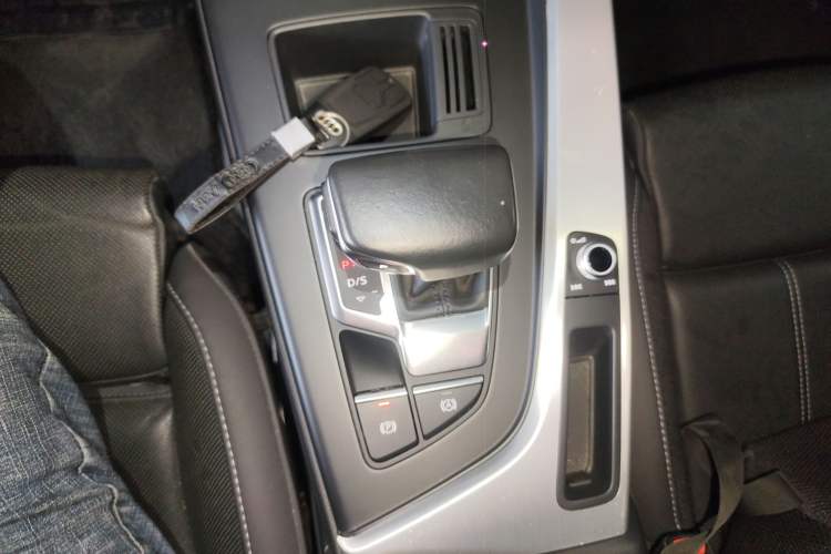 Used Audi A4L 2020 40 TFSI Fashion Dynamic Model