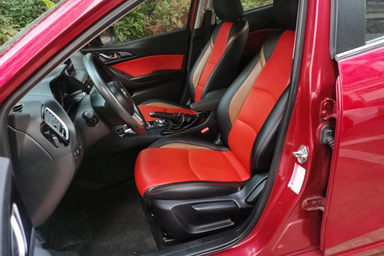 Used Mazda Mazda 3 Axela 2016 Sedan 1.5L Automatic Luxury Model