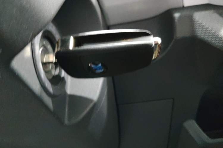 Used Chery QQ Ice Cream 2022 170km Sundae Phosphate Lithium-Ion