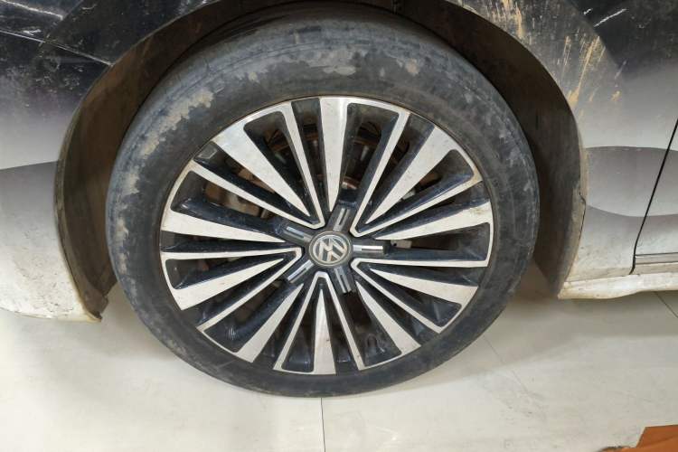 Used Volkswagen Passat 2019 330TSI Luxury Edition China VI Standard
