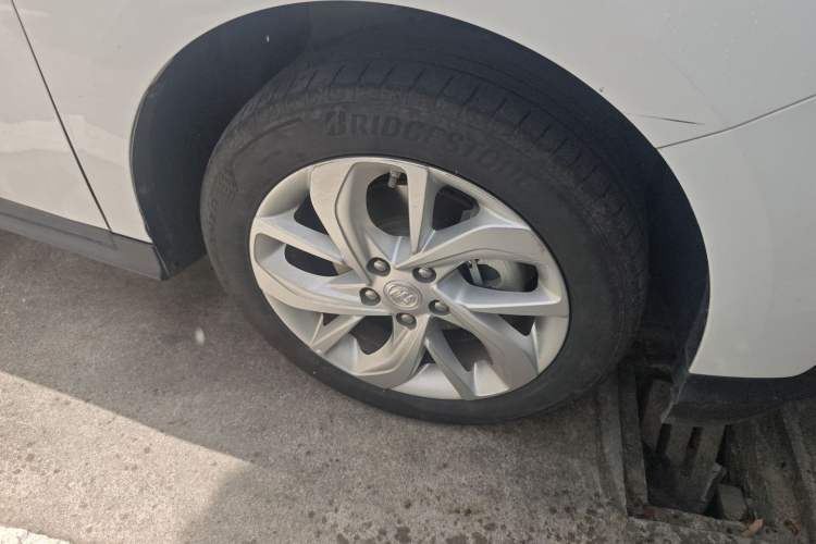 Used Buick Velite 6 2023 430km Range Commuter Version
