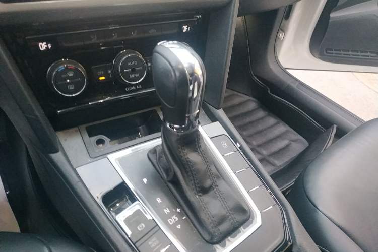 Used Volkswagen Lamando 2015 280TSI DSG Comfort Edition
