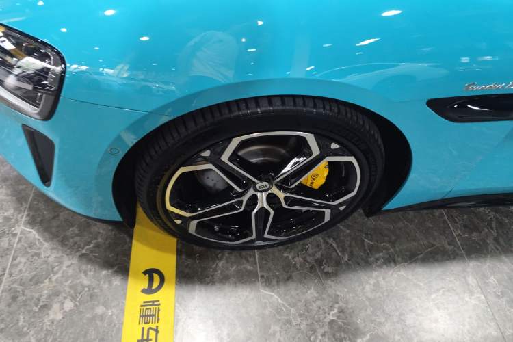 Used  SU7 2024 Four-Wheel-Drive Max Founder's Edition
