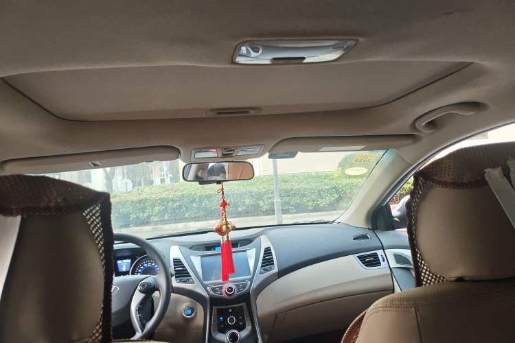 Used Hyundai Elantra (5th Generation / Langdong) 2015 1.6L Automatic Leading Model