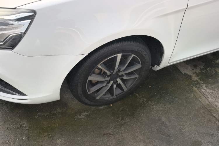 Used Geely Auto Emgrand 2019 Leading Edition 1.5L Manual Upgraded Connectivity Model China VI Standard
