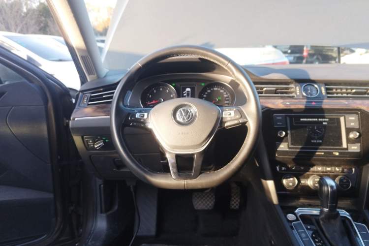 Used Volkswagen Magotan 2018 Facelift 330TSI DSG Luxury Model
