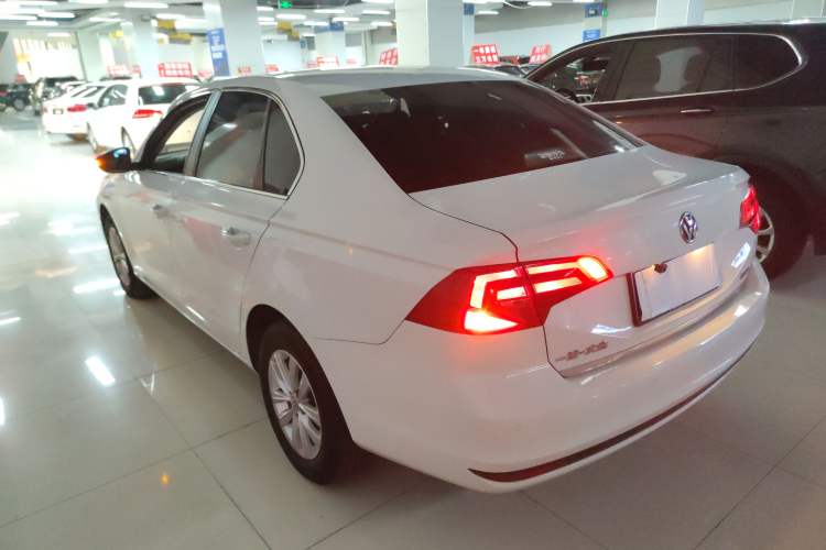 Used Volkswagen Bora 2017 1.6L Automatic Fashion Model