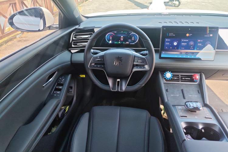 Used BYD Qin L 2024 DM-i 120KM Beyond Model