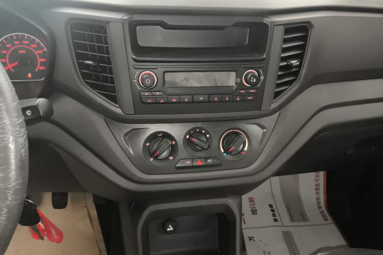 Used Wuling Hongguang V 2022 1.5L Jingqu Version Hydraulic Power Steering LAR
