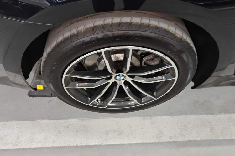 Used BMW 5 Series 2022 Second Facelift 525Li M Sport Package