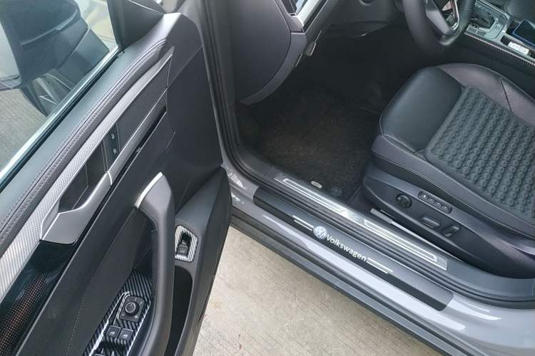 Used Volkswagen FAW-Volkswagen CC 2024 Estate Car 380TSI Hunter's Heart Edition
