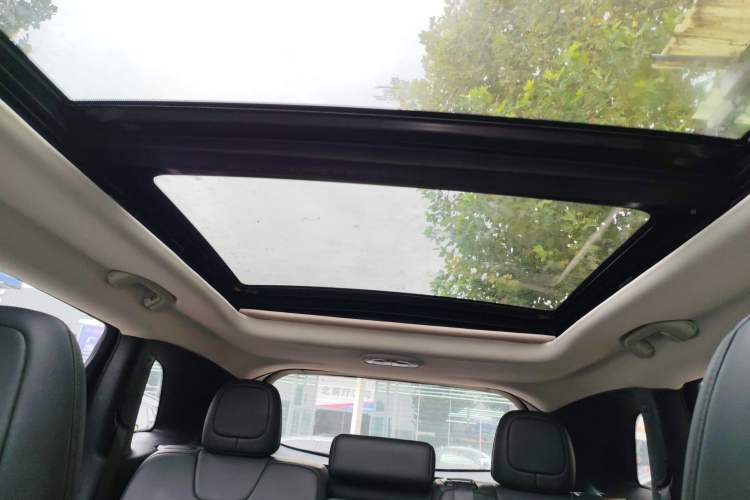 Used  Cherokee 2017 2.4L Leading Smart Edition
